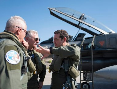 Τουρκικό κατασκοπευτικό αεροσκάφος κατέγραφε στο Αιγαίο την πτήση Τσίπρα, Α/ΓΕΕΘΑ, Α/ΓΕΑ! (φωτό, βίντεο)